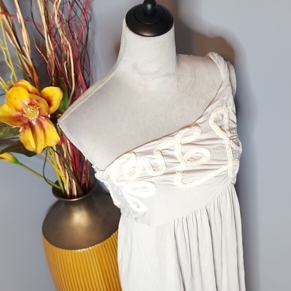 BCBGMAXAZRIA Gray One Shoulder Dress Size Large NWOT - Picture 13 of 16